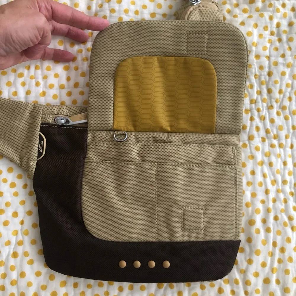 Tumi functional side